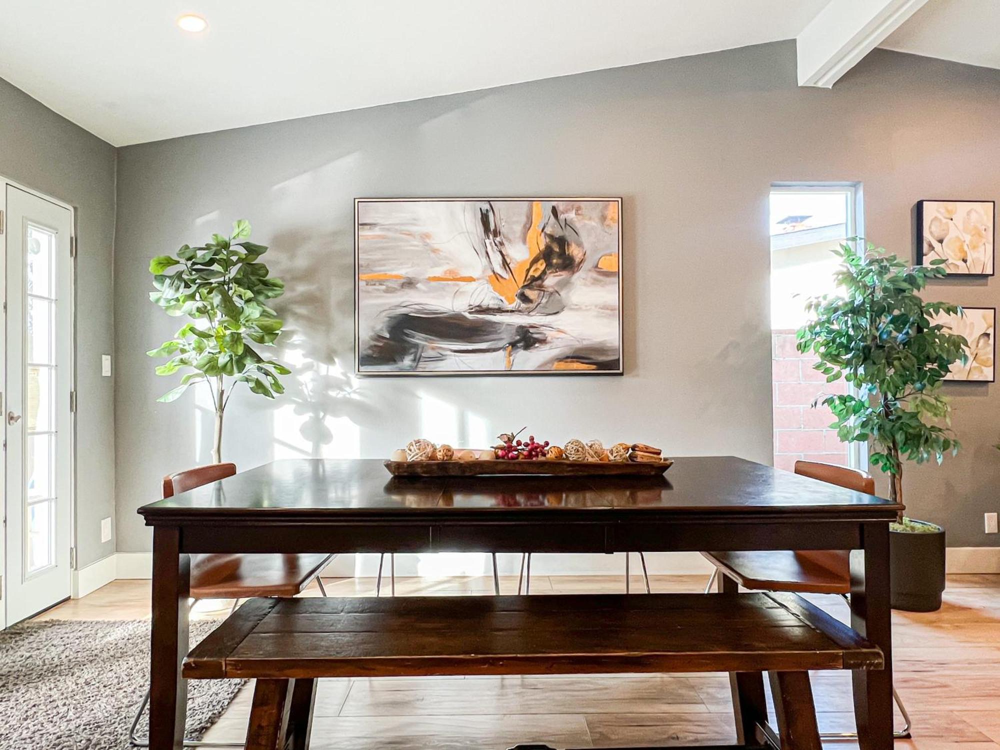 Luxurious 4br House With Swimming Pool -fb Los Angeles