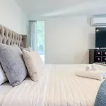 Luxurious 4Br House With Swimming Pool -Fb