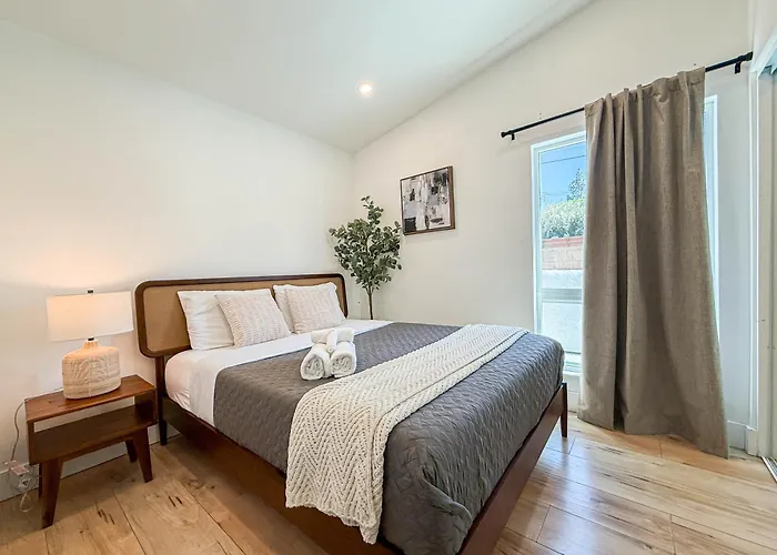 Luxurious 4Br House With Swimming Pool -Fb