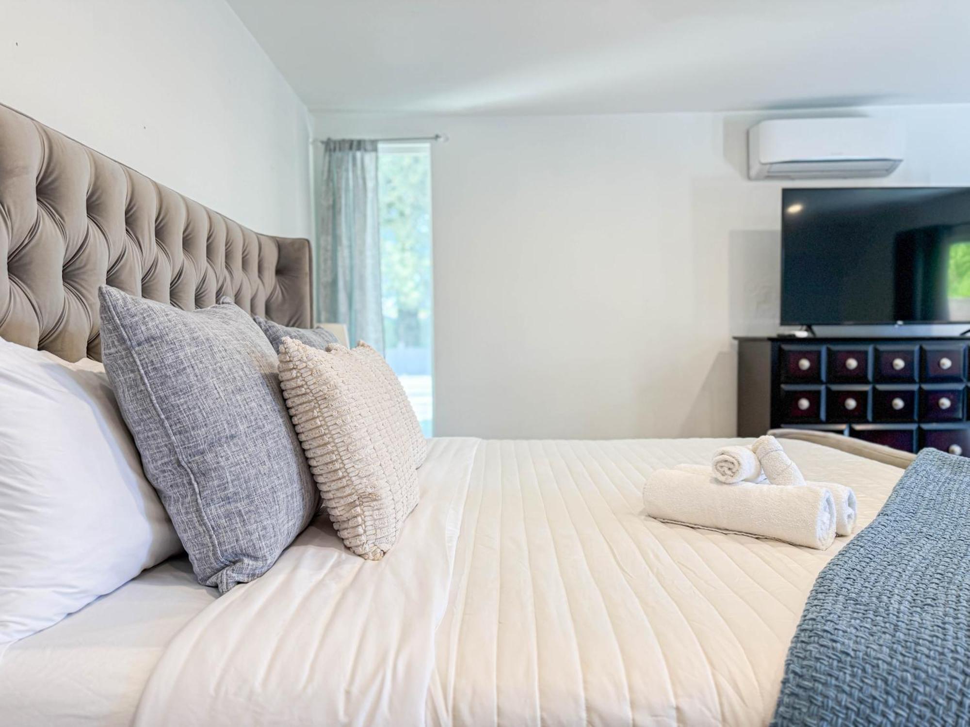 Luxurious 4br House With Swimming Pool -fb * Los Ángeles