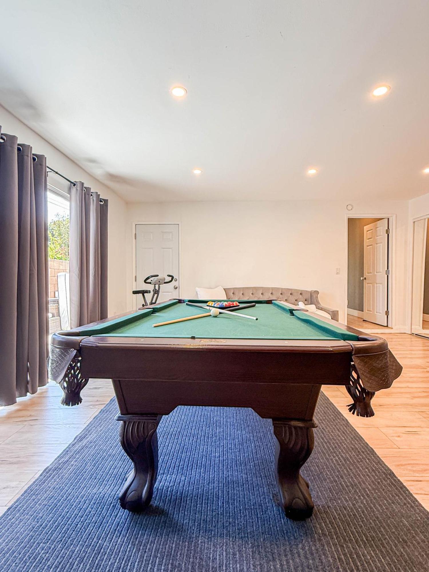 Luxurious 4br House With Swimming Pool -fb